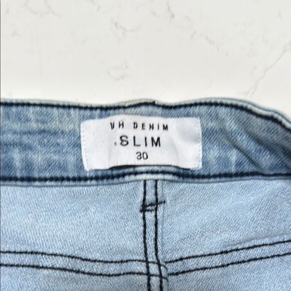 UH Jeans Blue Jean Shorts Classic Denim Style.  Size 30 waist. - Picture 2 of 6